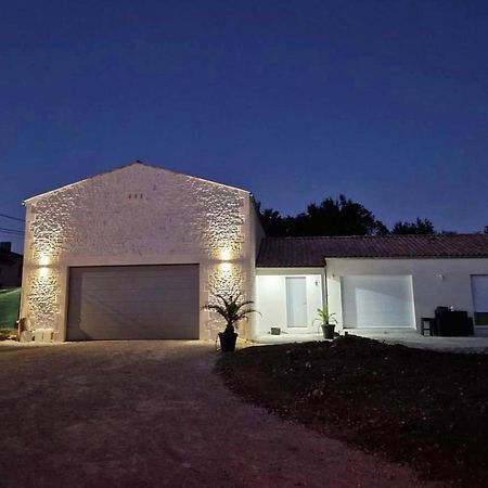 La Grange De Karine Et Philippe Lägenhet La Clisse Exteriör bild